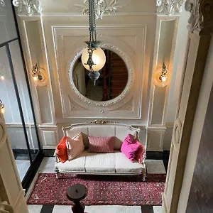 4* Couette-café Dujardin